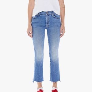 MOTHER The Insider Crop Step Fray Juicing Medium Blue in Size 29